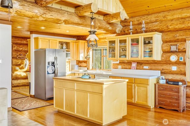 154 Rockaway Beach Lane, Camano Island, WA 98282