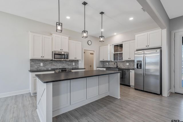 176 CR 2462, Mineola, TX 75773