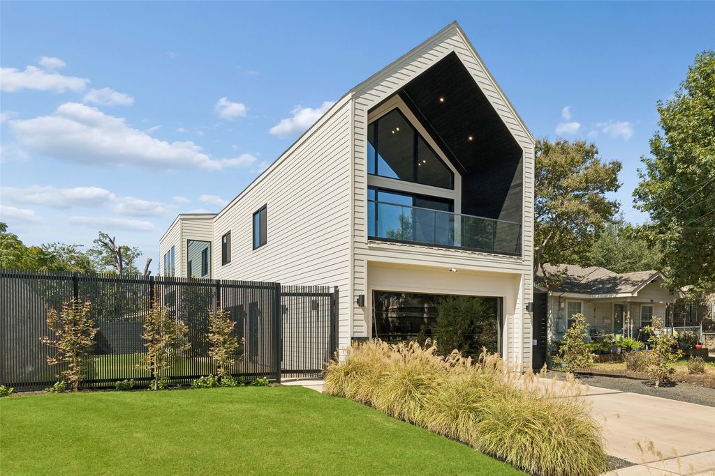 6925 Tyree Street, Dallas, TX 75209 — exterior