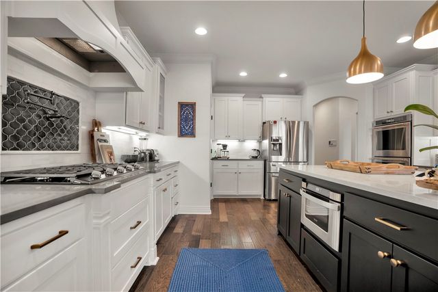 2944 E Pebblestone Drive, Fayetteville, AR 72701