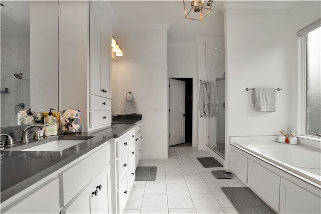 2944 E Pebblestone Drive, Fayetteville, AR 72701