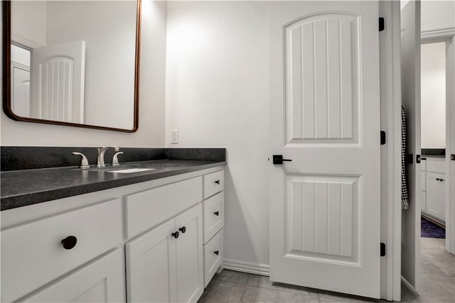 2944 E Pebblestone Drive, Fayetteville, AR 72701