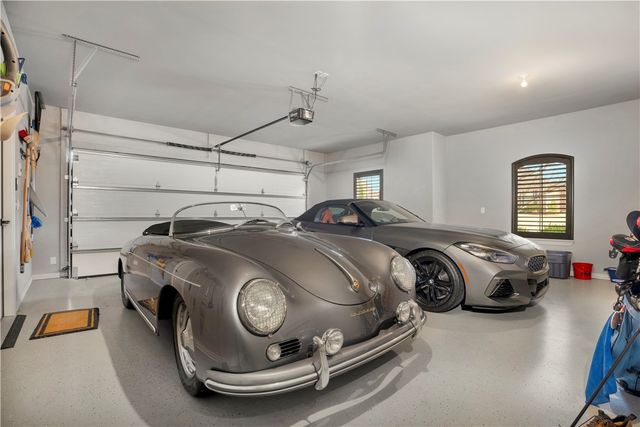 2944 E Pebblestone Drive, Fayetteville, AR 72701