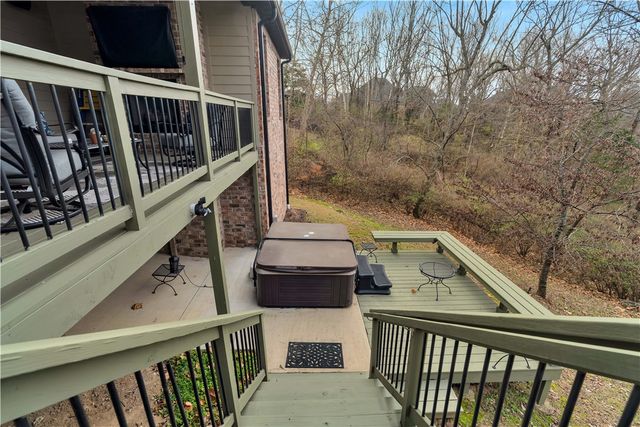 2944 E Pebblestone Drive, Fayetteville, AR 72701