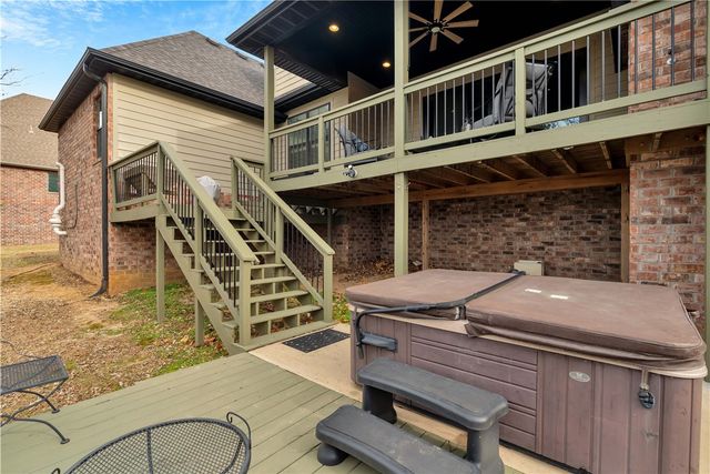 2944 E Pebblestone Drive, Fayetteville, AR 72701