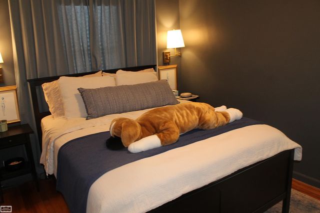 18567 Woodside Road, Harper Woods, MI 48225