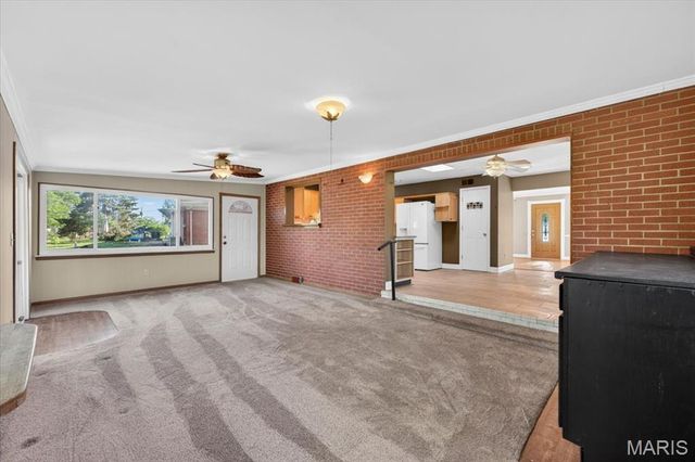 9301 Lavant Drive, St Louis, MO 63126