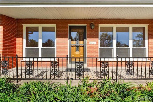 9301 Lavant Drive, St Louis, MO 63126