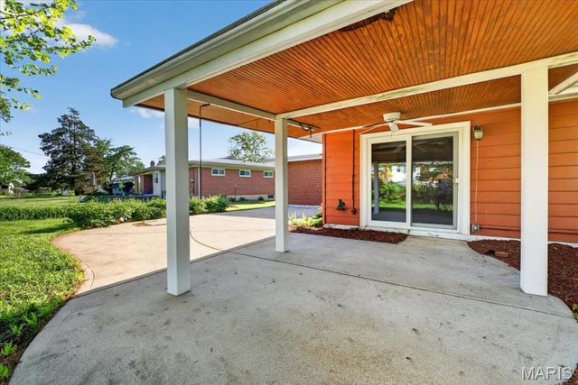 9301 Lavant Drive, St Louis, MO 63126