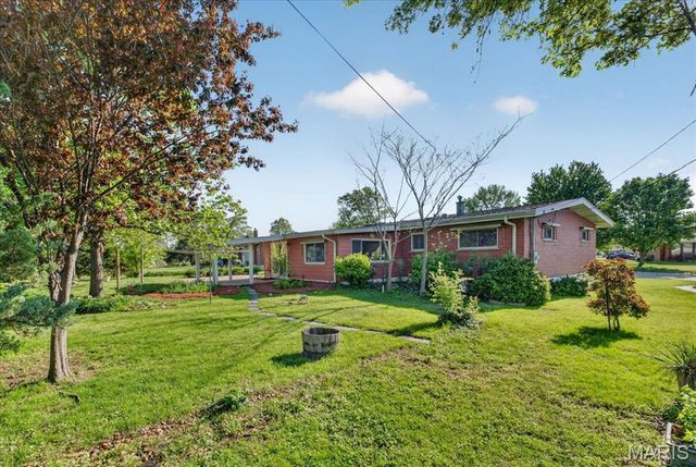 9301 Lavant Drive, St Louis, MO 63126