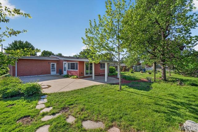 9301 Lavant Drive, St Louis, MO 63126