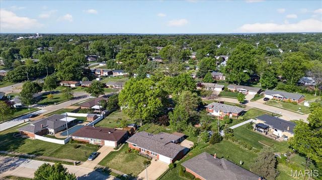 9301 Lavant Drive, St Louis, MO 63126
