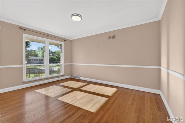 9301 Lavant Drive, St Louis, MO 63126