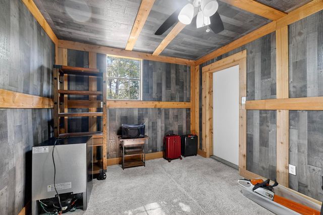 949 Little Oaks Drive, East Tawakoni, TX 75472