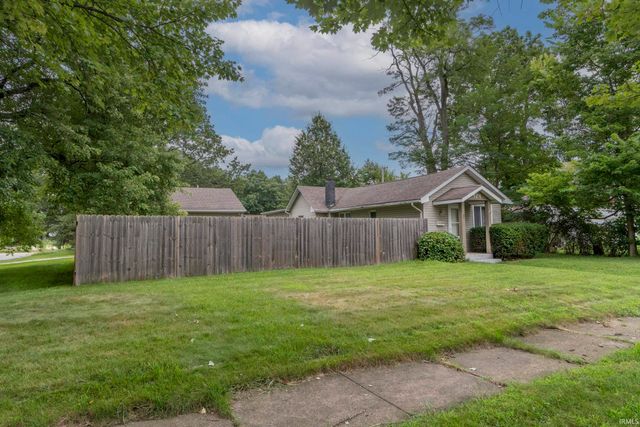 924 W Marion Street, Mishawaka, IN 46545