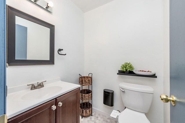 4161 W College AVENUE, Milwaukee, WI 53221