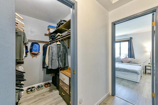 4161 W College AVENUE, Milwaukee, WI 53221