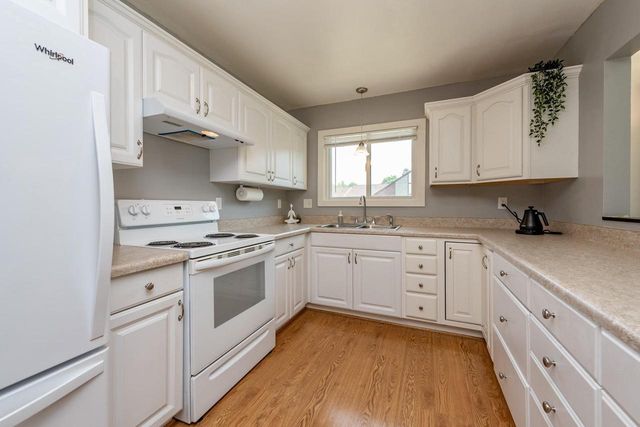 4161 W College AVENUE, Milwaukee, WI 53221