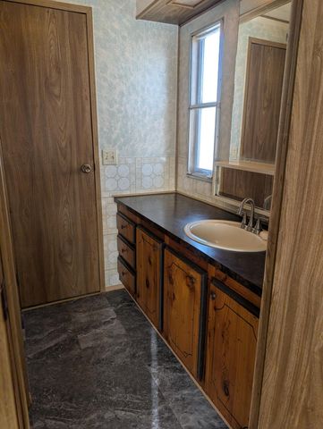 2055 Greensprings UNIT 11, Klamath Falls, OR 97601