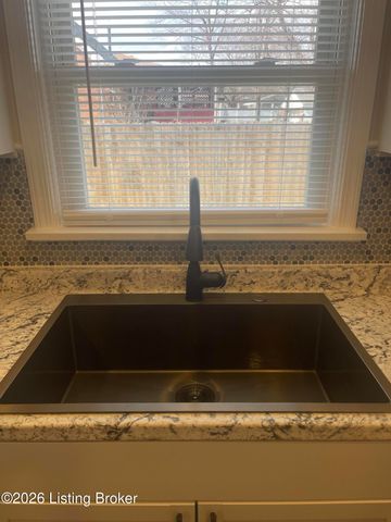 7548 Justan Ave, Louisville, KY 40214