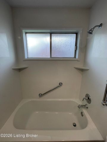 7548 Justan Ave, Louisville, KY 40214