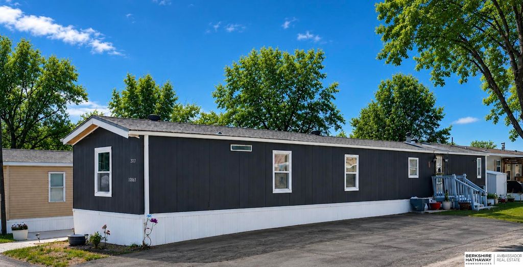 12845 Manderson Plaza Lot 217, Omaha, NE 68164