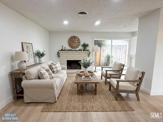 3521 Kapral Way, Bakersfield, CA 93309