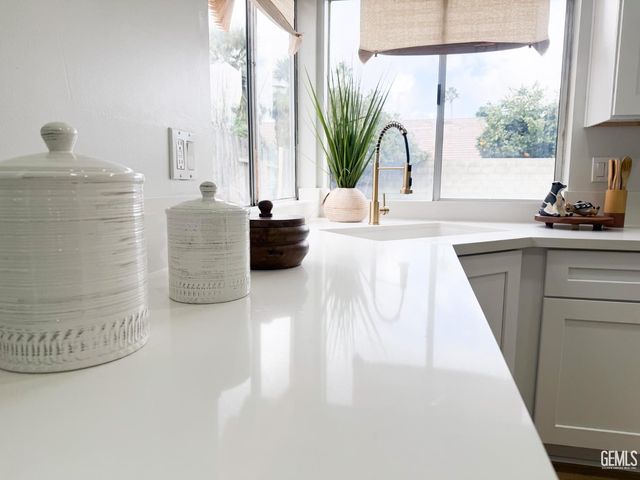 3521 Kapral Way, Bakersfield, CA 93309