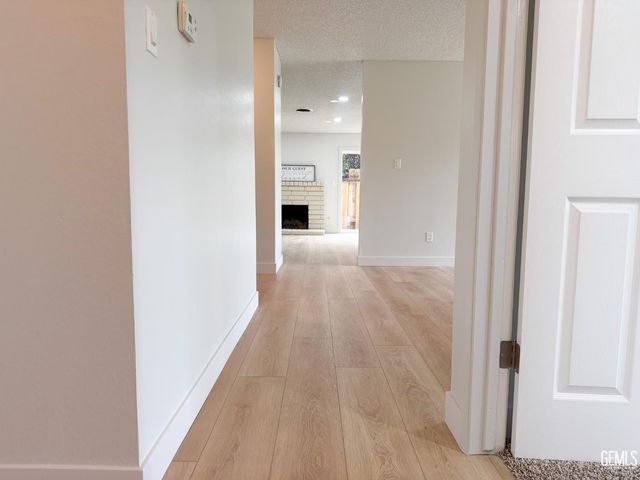 3521 Kapral Way, Bakersfield, CA 93309