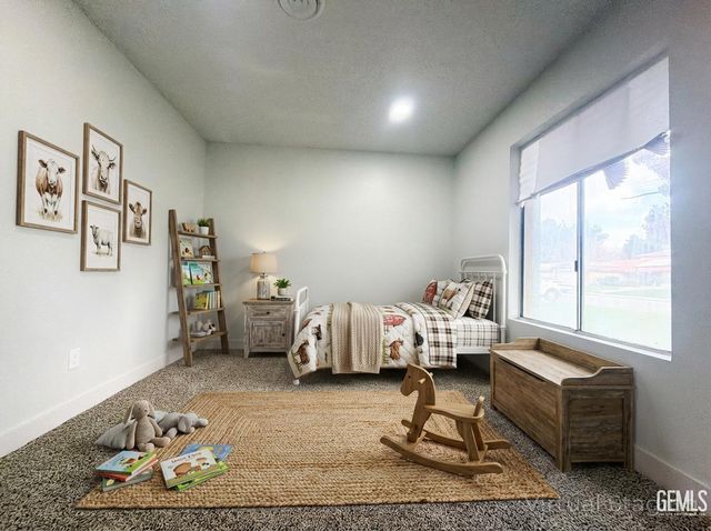 3521 Kapral Way, Bakersfield, CA 93309