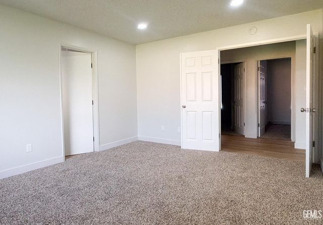 3521 Kapral Way, Bakersfield, CA 93309