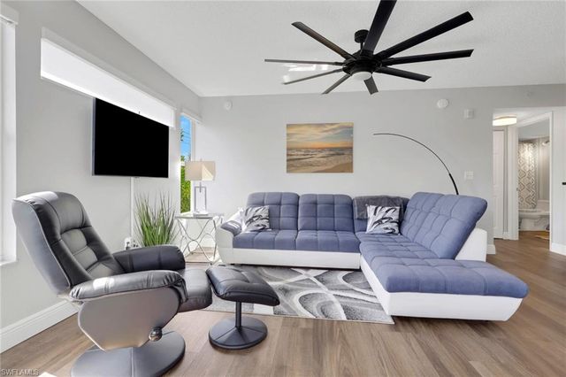 8851 Colonnades CT W # 131, Bonita Springs, FL 34135