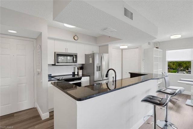 8851 Colonnades CT W # 131, Bonita Springs, FL 34135