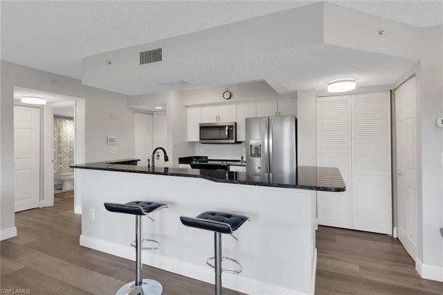 8851 Colonnades CT W # 131, Bonita Springs, FL 34135