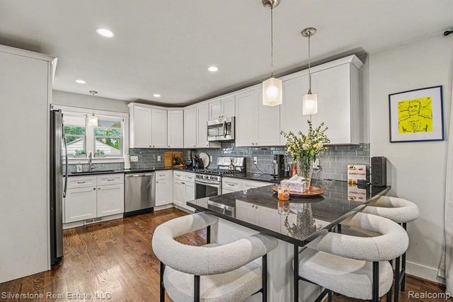 501 N Kenwood Avenue, Royal Oak, MI 48067