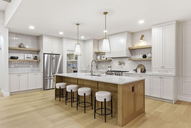 5064 E Ferdinand Court, Springfield, MO 65802