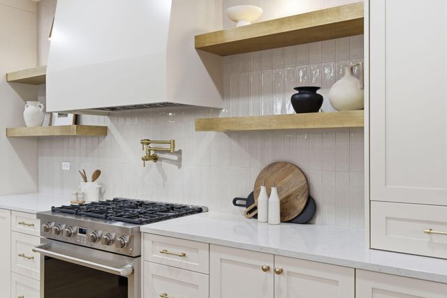 5064 E Ferdinand Court, Springfield, MO 65802