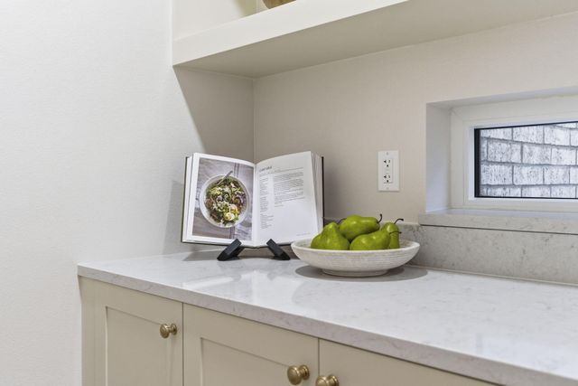 5064 E Ferdinand Court, Springfield, MO 65802