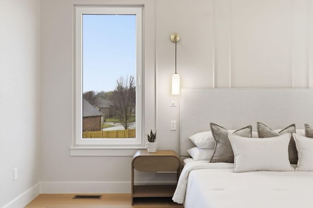 5064 E Ferdinand Court, Springfield, MO 65802