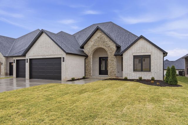 5064 E Ferdinand Court, Springfield, MO 65802