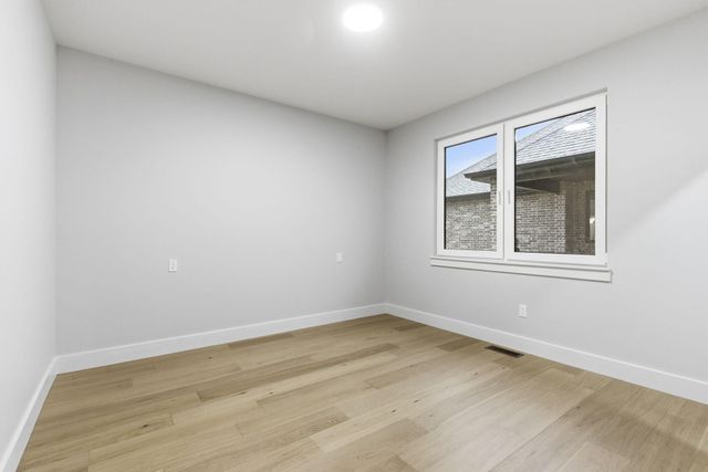 5064 E Ferdinand Court, Springfield, MO 65802