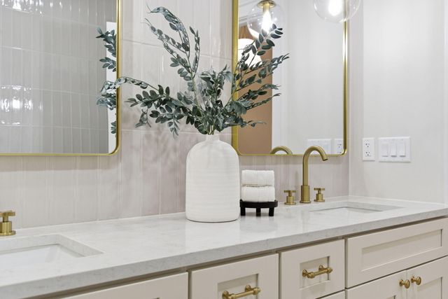 5064 E Ferdinand Court, Springfield, MO 65802