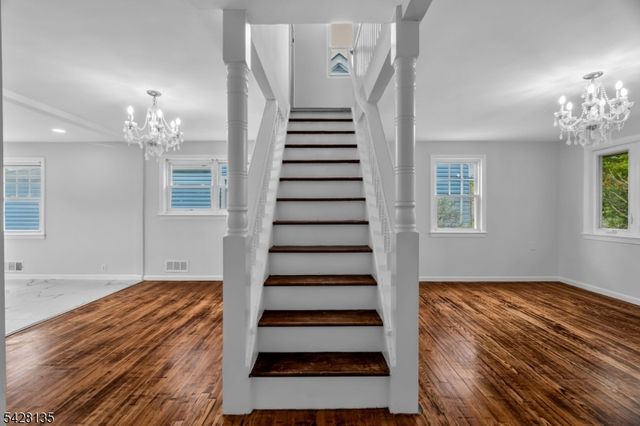 347 Livingston Rd, Linden City, NJ 07036