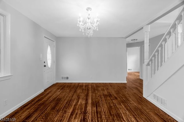 347 Livingston Rd, Linden City, NJ 07036