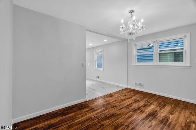 347 Livingston Rd, Linden City, NJ 07036