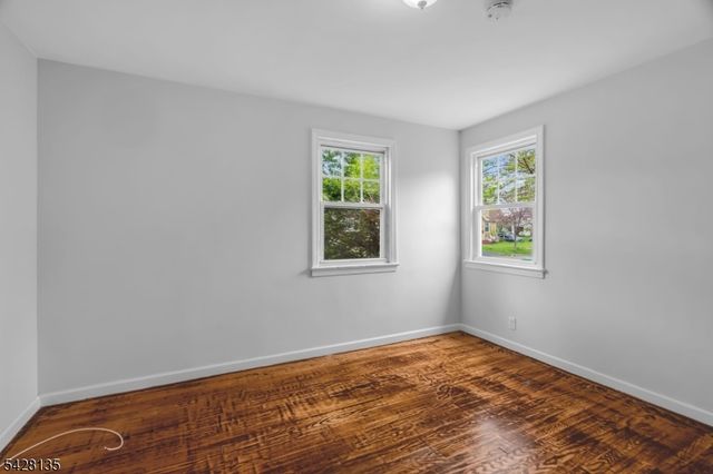 347 Livingston Rd, Linden City, NJ 07036