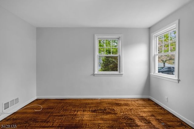 347 Livingston Rd, Linden City, NJ 07036