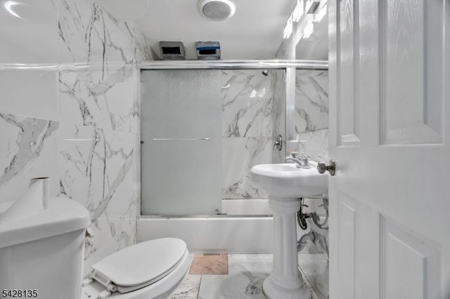 347 Livingston Rd, Linden City, NJ 07036