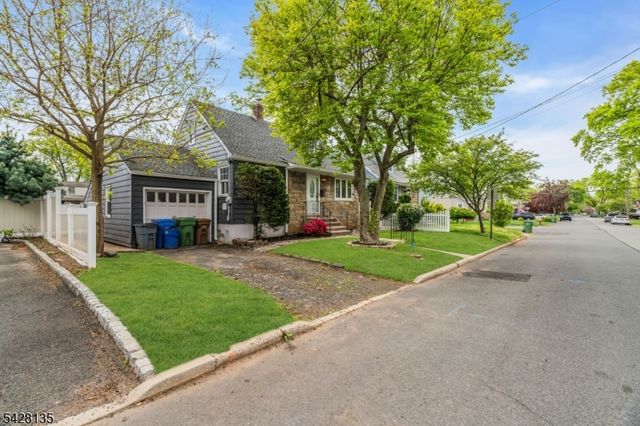 347 Livingston Rd, Linden City, NJ 07036