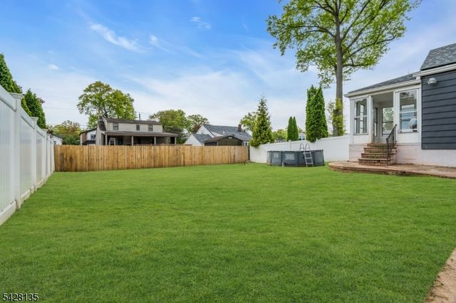 347 Livingston Rd, Linden City, NJ 07036